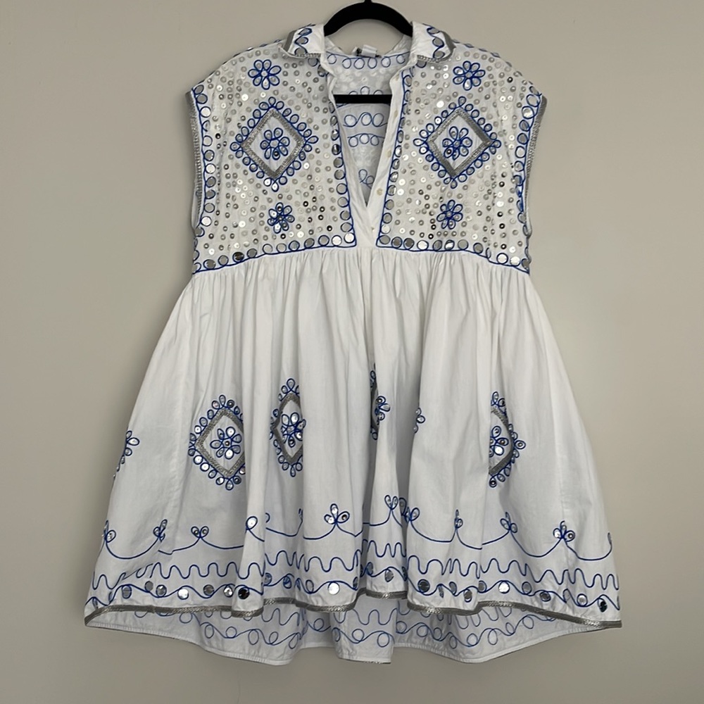 Juliet Dunn London Embroidered Embelished Poncho Shirt Dress in White/Bl… - Picture 3 of 16